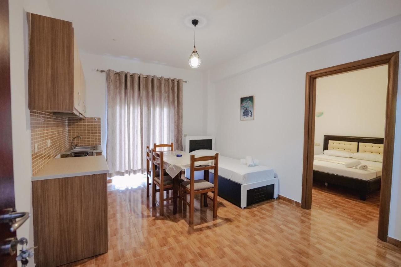 Apartments & Hotel Eleanna Sarandë Eksteriør bilde