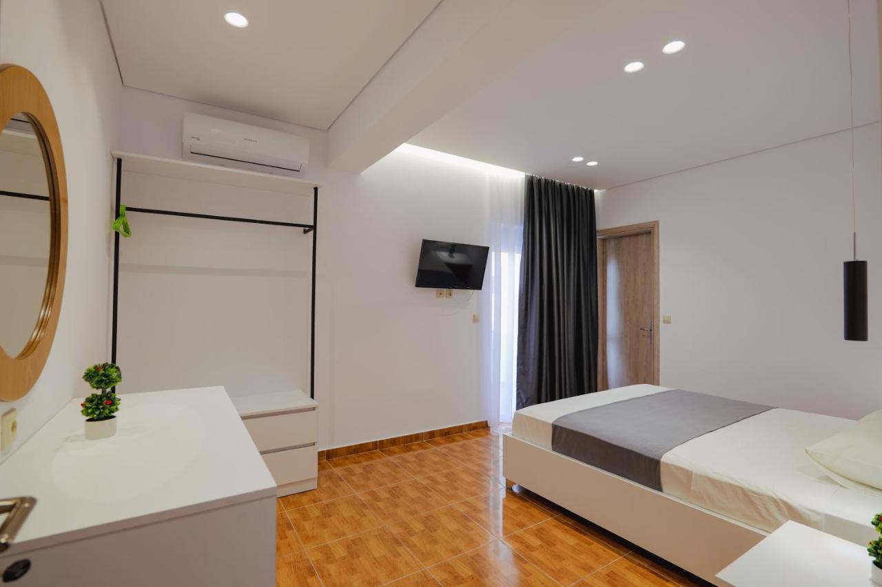 Apartments & Hotel Eleanna Sarandë Eksteriør bilde