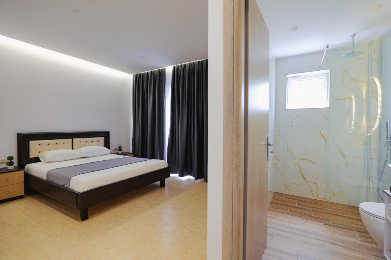 Apartments & Hotel Eleanna Sarandë Eksteriør bilde