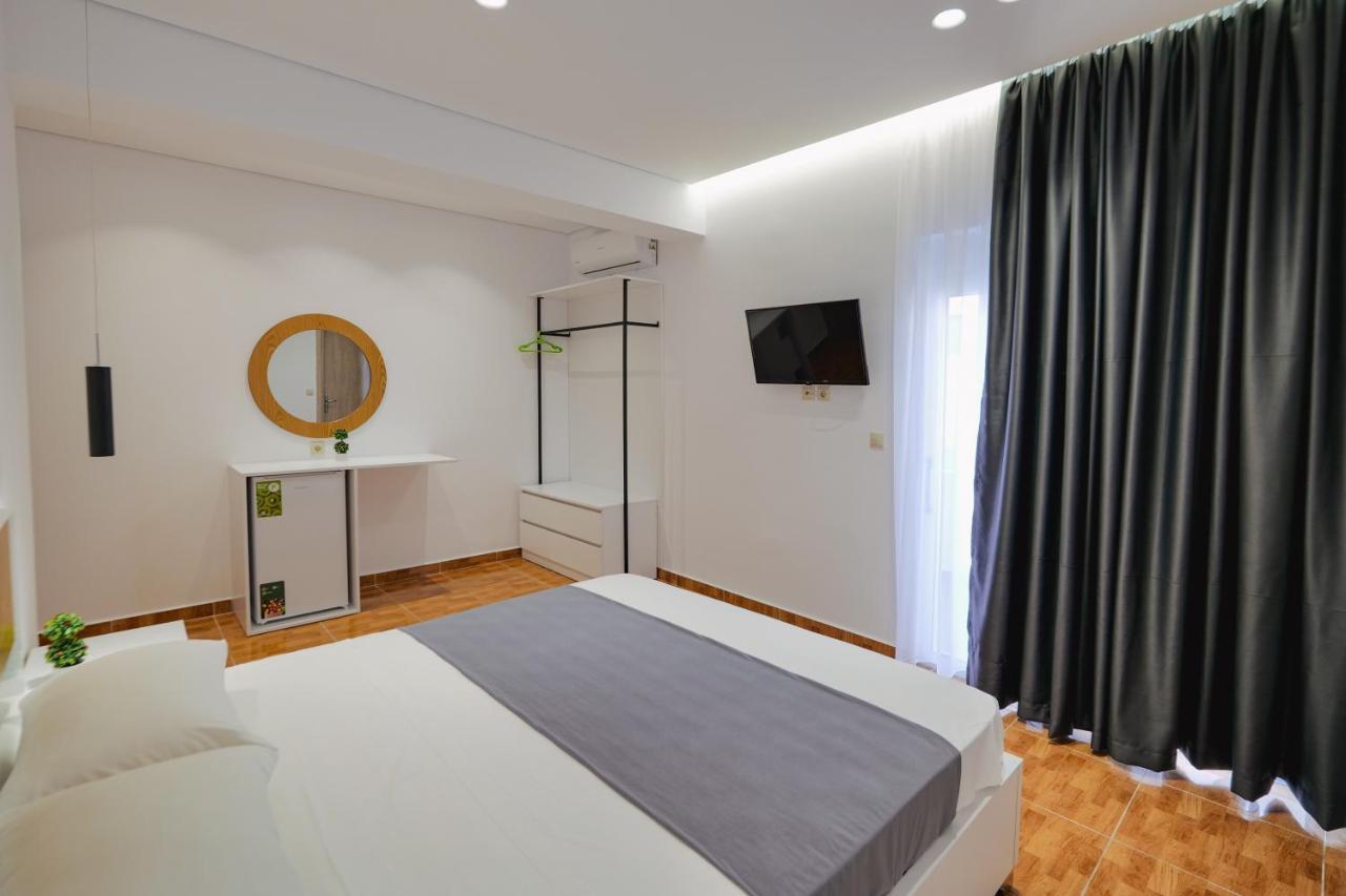 Apartments & Hotel Eleanna Sarandë Eksteriør bilde