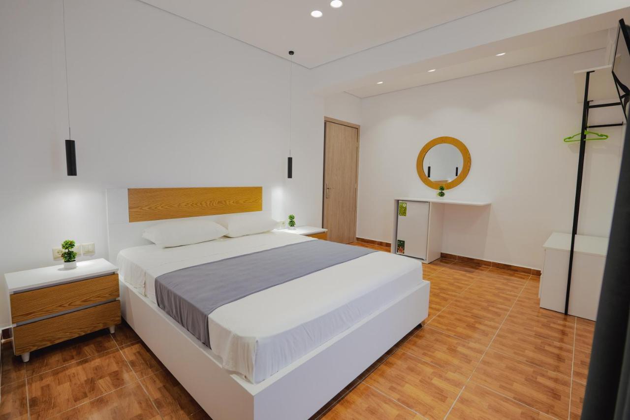 Apartments & Hotel Eleanna Sarandë Eksteriør bilde