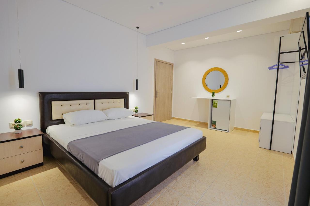 Apartments & Hotel Eleanna Sarandë Eksteriør bilde