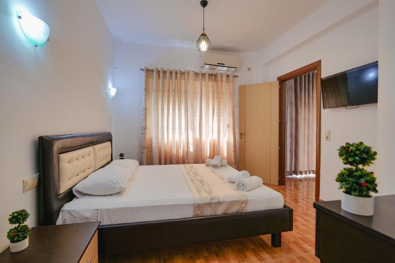Apartments & Hotel Eleanna Sarandë Eksteriør bilde