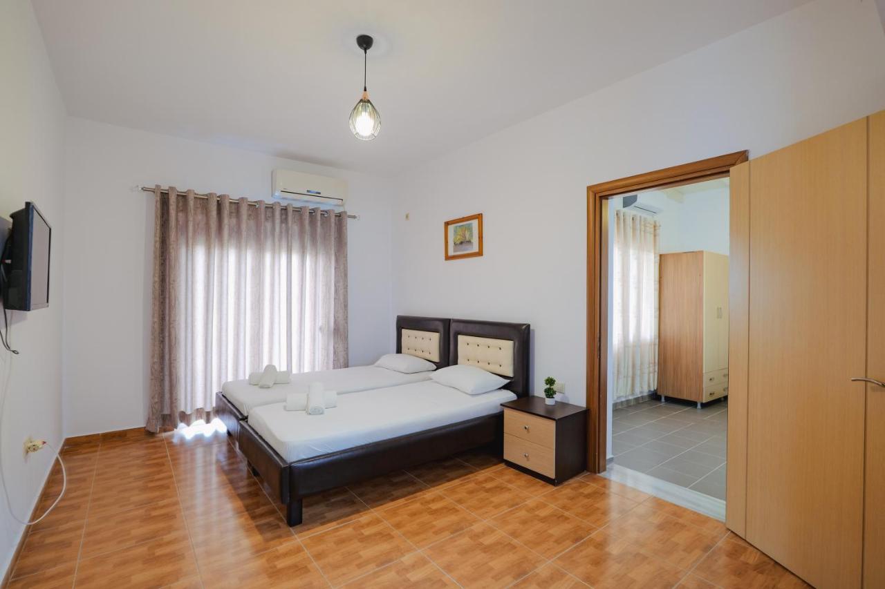 Apartments & Hotel Eleanna Sarandë Eksteriør bilde