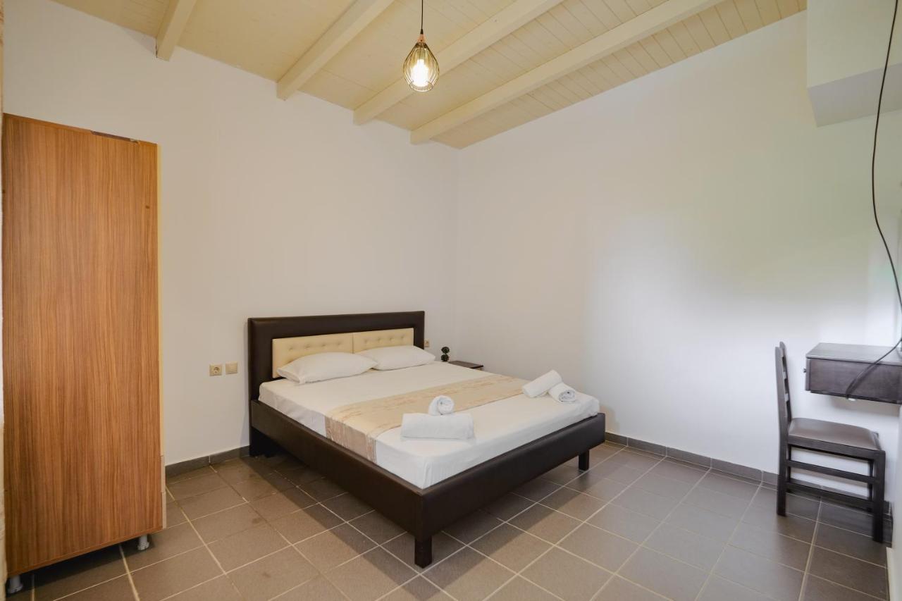 Apartments & Hotel Eleanna Sarandë Eksteriør bilde