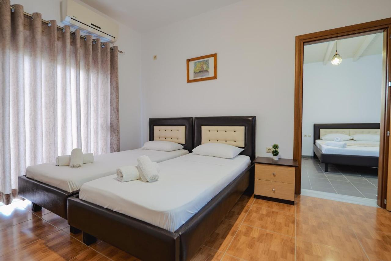 Apartments & Hotel Eleanna Sarandë Eksteriør bilde