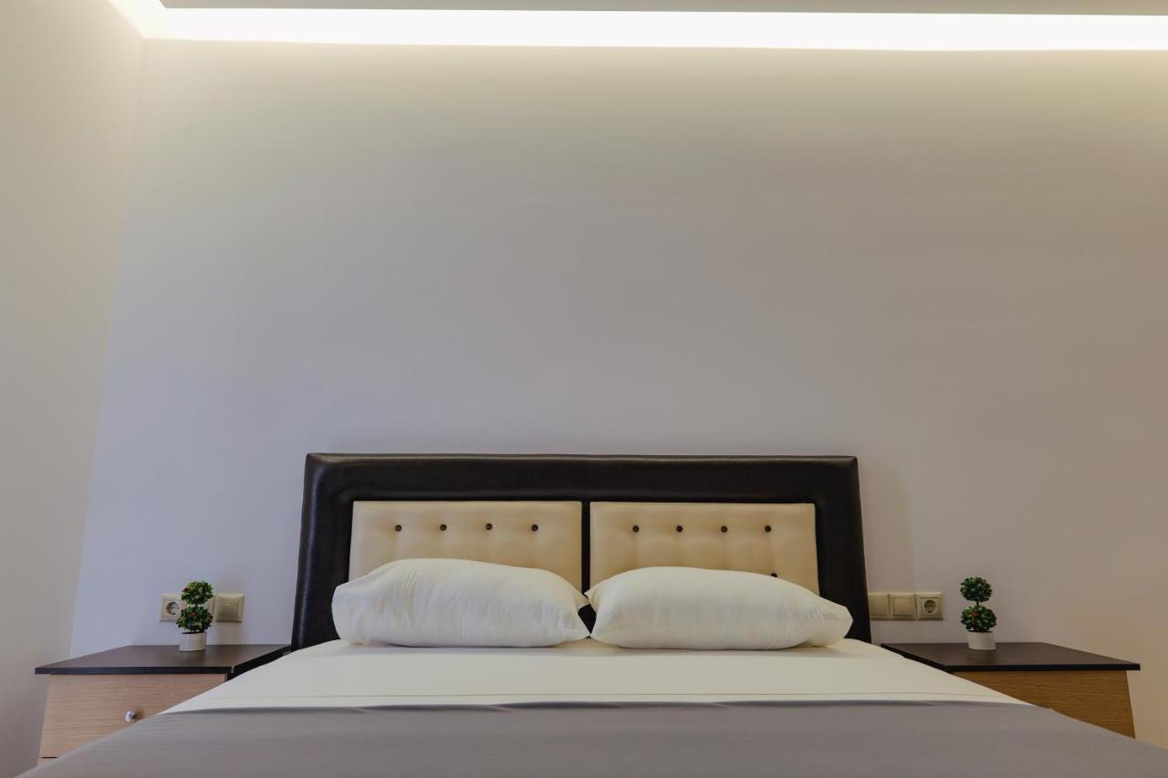 Apartments & Hotel Eleanna Sarandë Eksteriør bilde
