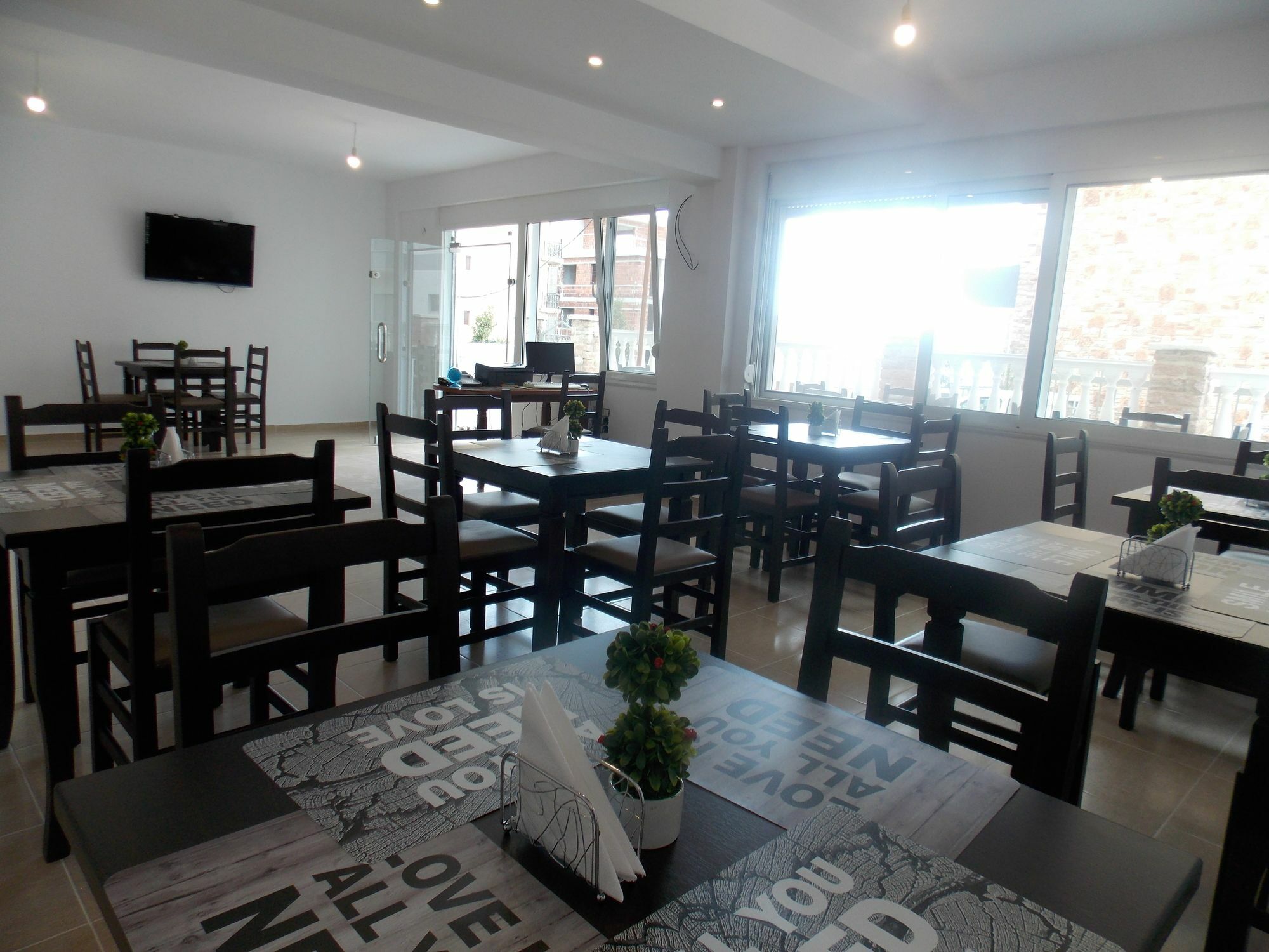 Apartments & Hotel Eleanna Sarandë Eksteriør bilde