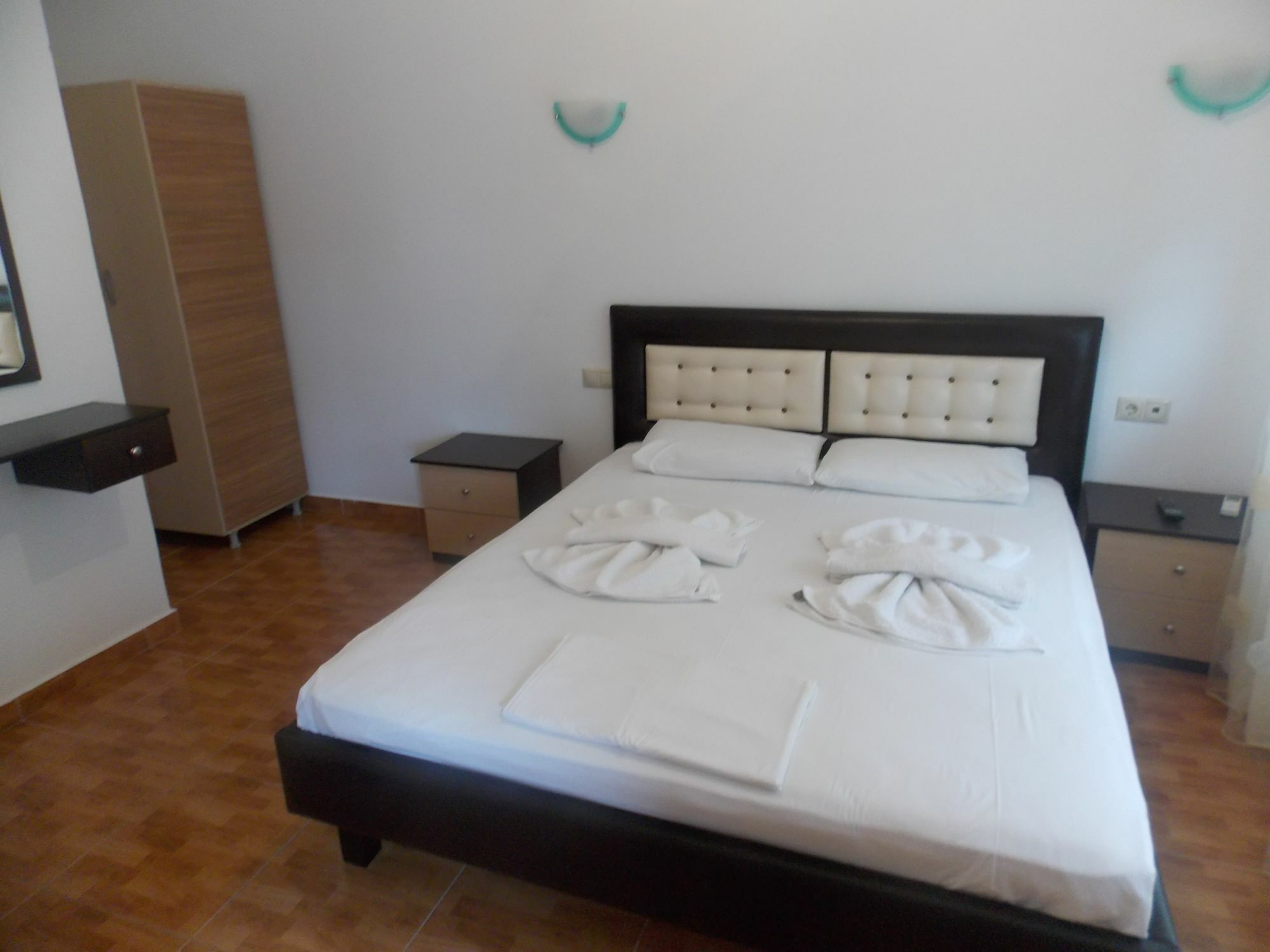 Apartments & Hotel Eleanna Sarandë Eksteriør bilde