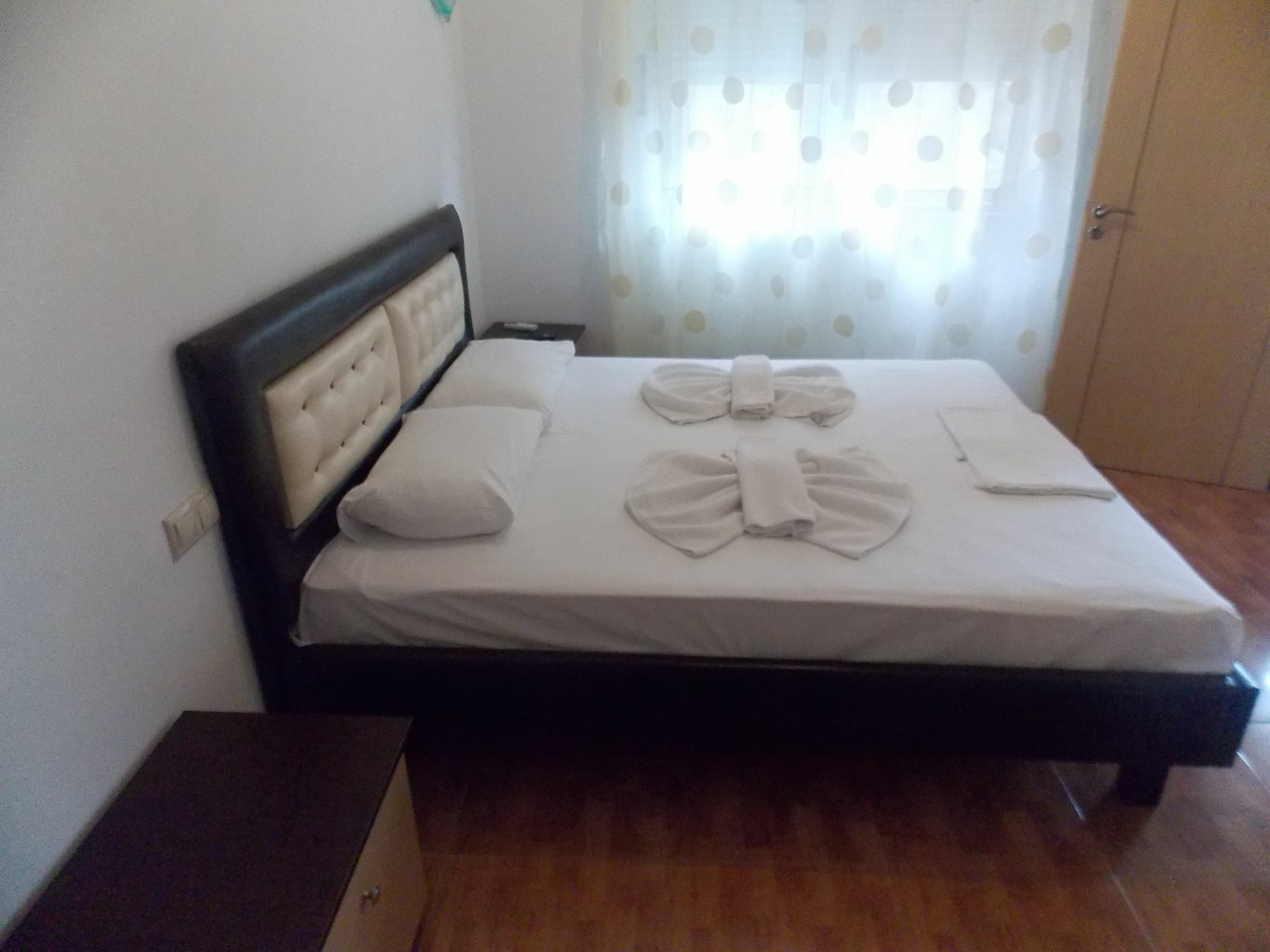 Apartments & Hotel Eleanna Sarandë Eksteriør bilde